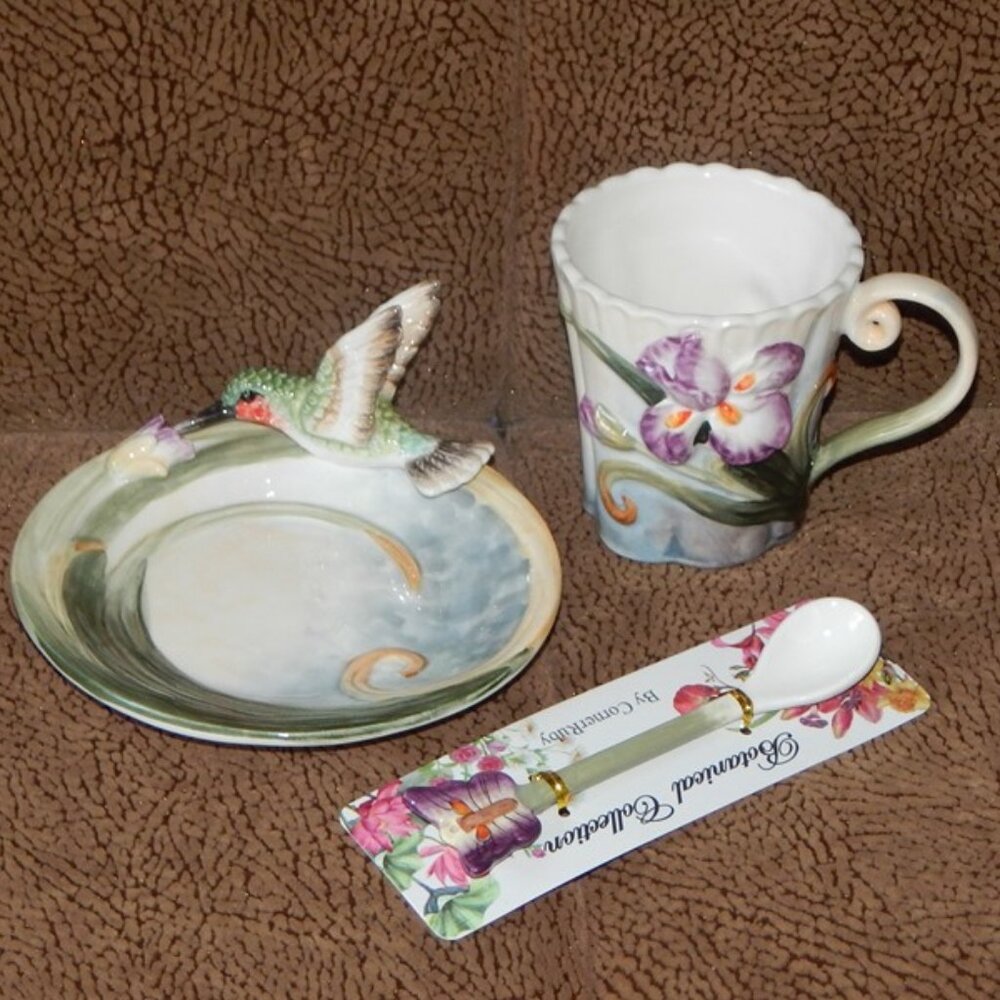 Botanical Collection Corner Ruby Hummingbird Iris Teacup Saucer Spoon Set NWT